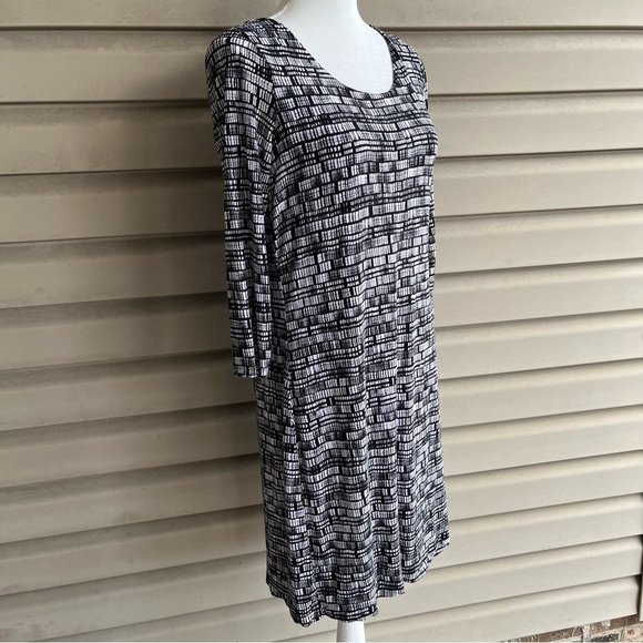•Cynthia Rowley• Black/White Patterned Career Dress - Size Medium - Picture 4 of 7